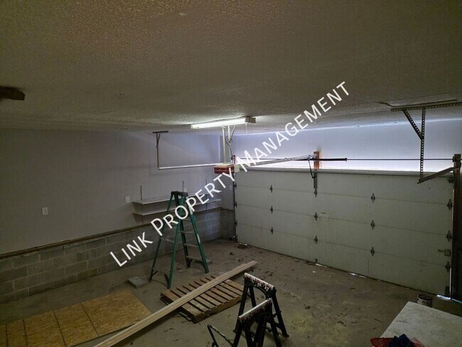 Building Photo - 6108 Ramsey Rd