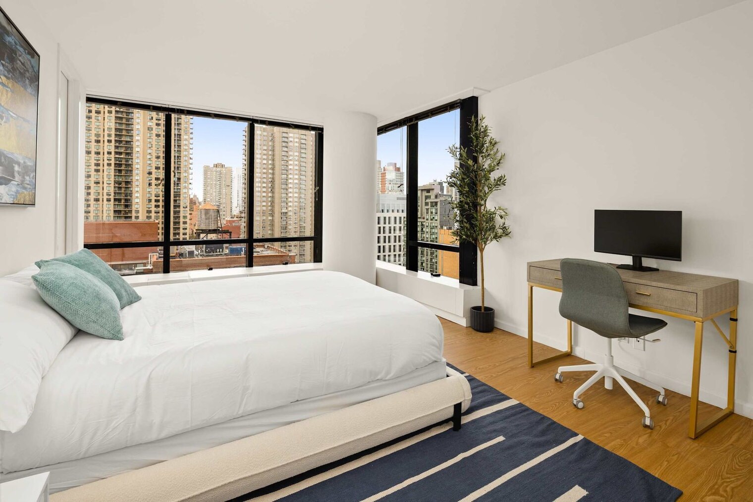 Building Photo - 525 E 72nd St