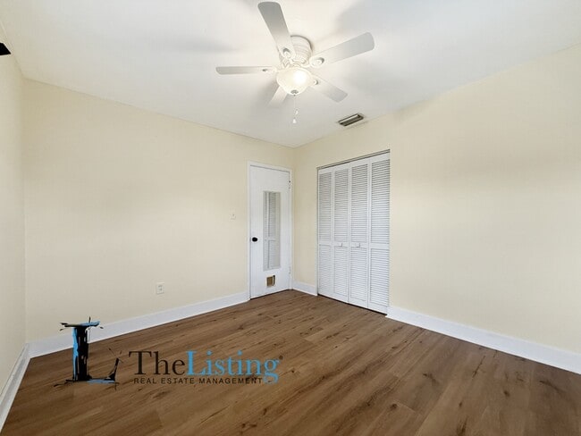 Building Photo - 4501 S Cortez Ave