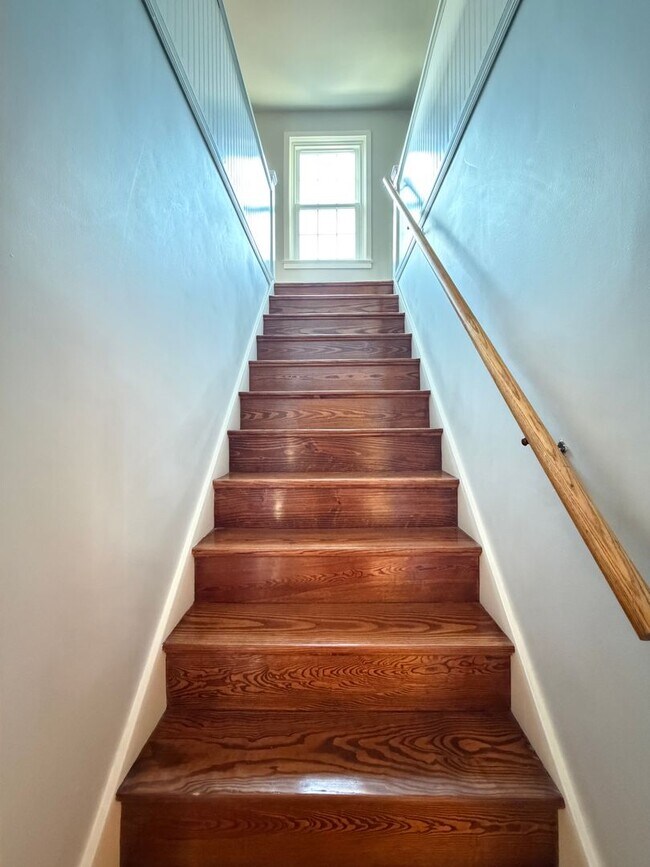 Building Photo - The 3 Bedroom In St. Matthews You've Been Looking For!