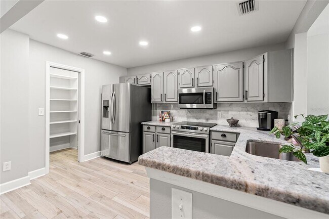 Building Photo - 1508 S Bay Villa Pl