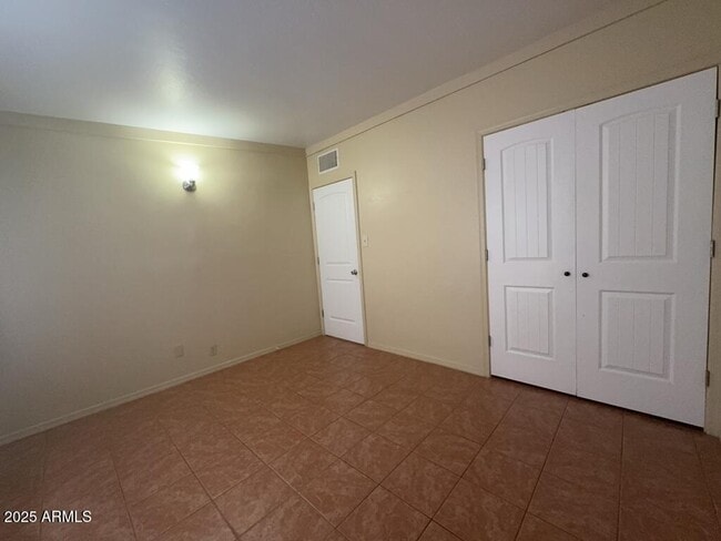 Building Photo - 1800 E Fry Blvd