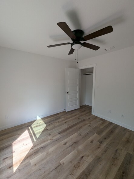 Building Photo - 2105 Vista Encino