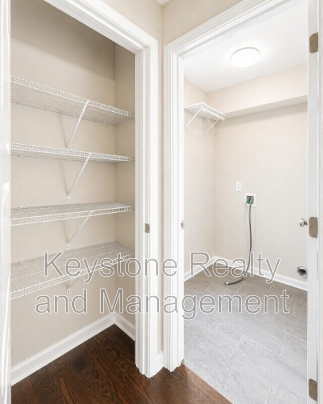 Building Photo - 384 Wingfield Dr