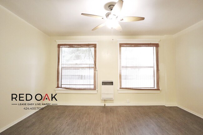 Building Photo - Completely Remodeled Top Floor Studio With...