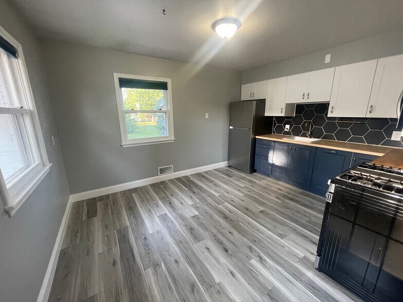 Building Photo - 2031 Shale Ln