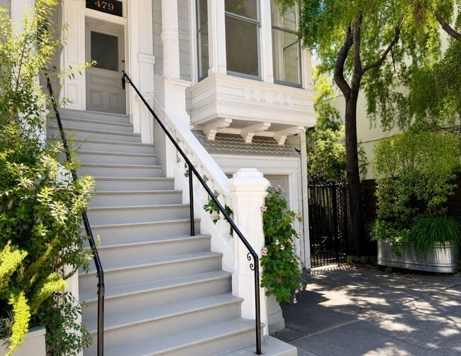 Building Photo - Timeless Character. Modern Lifestyle. Unbeatable Location.