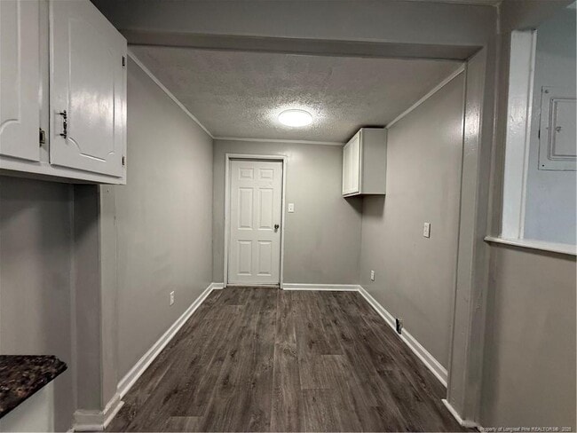 Building Photo - 128 Johnson St