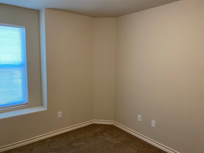 Building Photo - 14003 Fratelli Rd