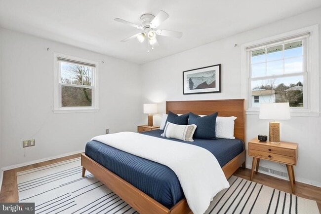 Building Photo - 1302 Squire Ln