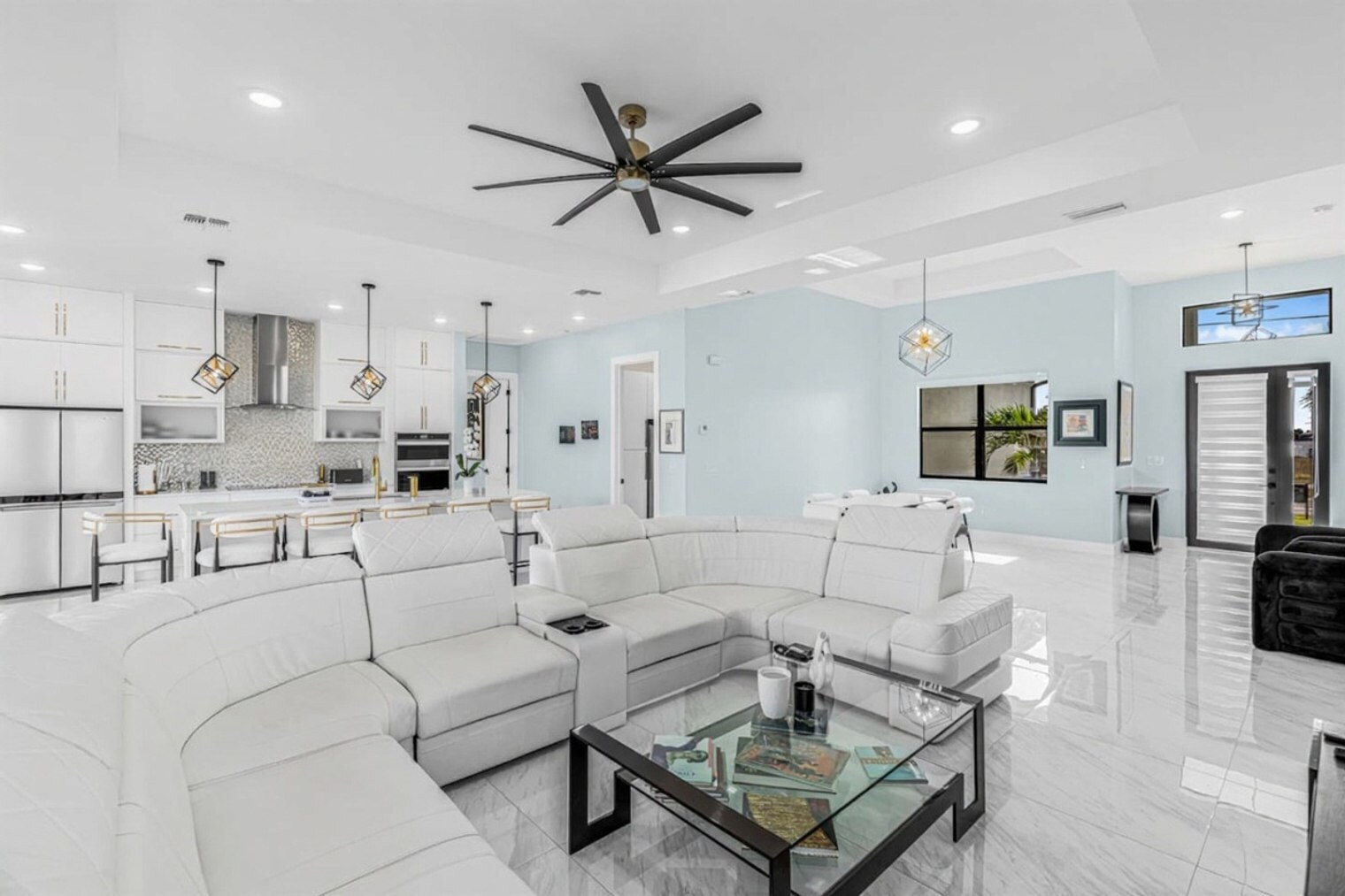 Building Photo - 3611 Gulfstream Pkwy