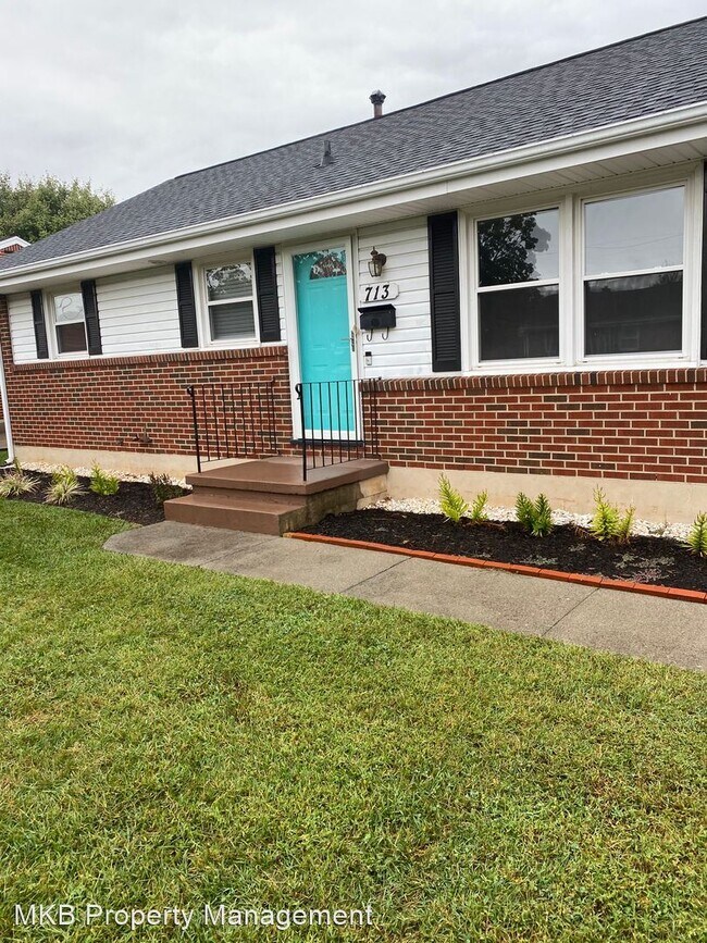 3 br, 1.5 bath House 713 Fenwick Dr. 713 Fenwick Dr Roanoke VA 24012 Apartment Finder