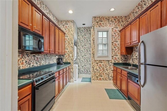 Building Photo - 741 Dauphine St