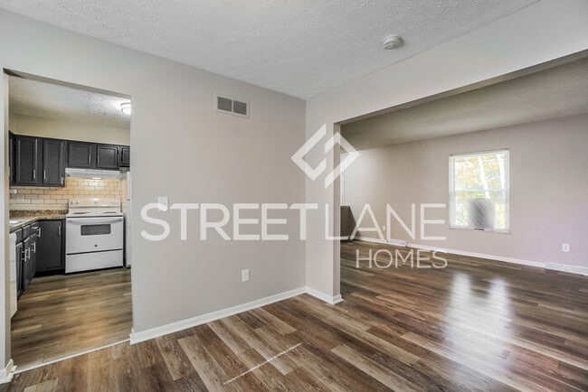 Building Photo - Charming 4 Bedroom in Reynoldsburg!