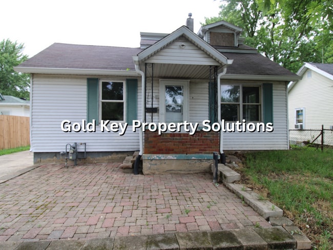 Building Photo - All Electric 3 BR 1 BA House with Garage, ...