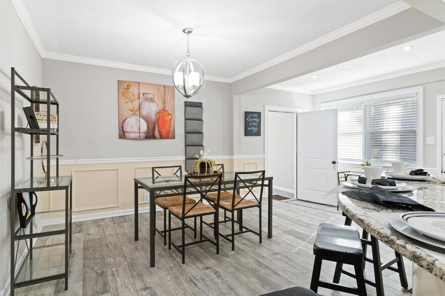 Building Photo - Bright, Spacious Stone Mountain Residence ...