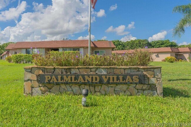 Building Photo - 1918 Palmland Dr