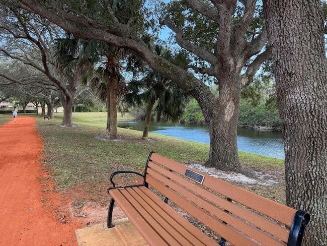 Building Photo - 387 Kelsey Park Dr