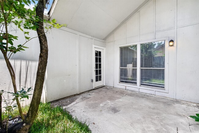 Building Photo - 12227 W Village Dr