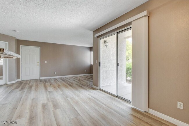 Building Photo - 760 Hunters Creek Ln