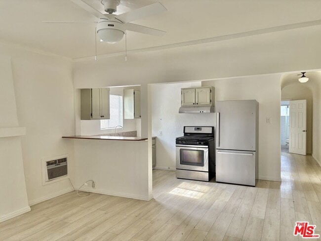 Primary Photo - 3659 6th Ave