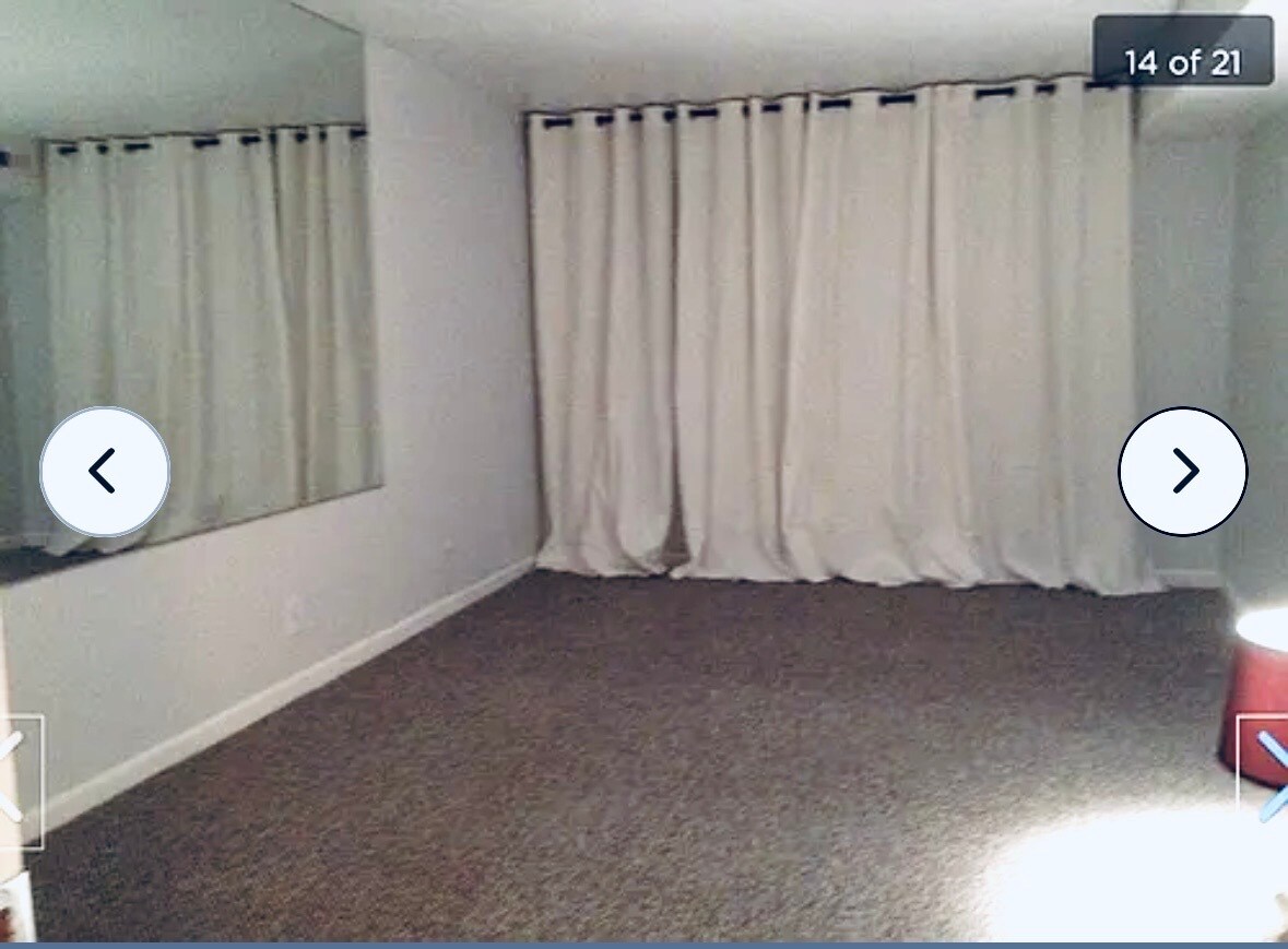 Large bedroom - 77 Atterbury Blvd