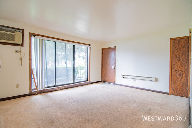 Building Photo - 1665 Harbor Ave