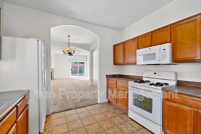 Building Photo - 6816 Paese Pl NW