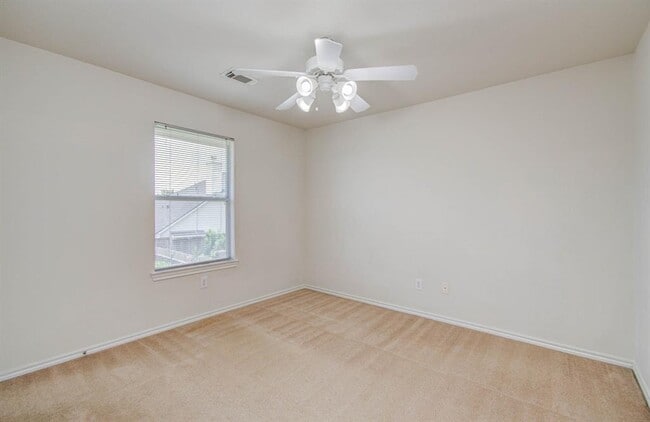 Building Photo - 12026 Parkers Hideaway Dr