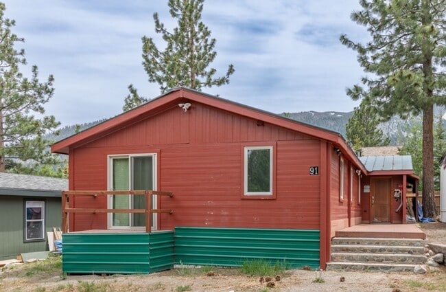 Building Photo - Fully Furnished & Move-In Ready Home – Long-Term Housing Available in Mammoth Lakes