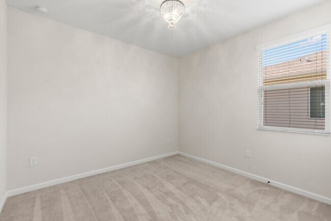 Building Photo - BEAUTIFUL Home for Rent in Estancia with T...