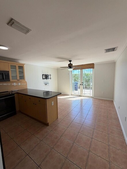 Building Photo - 16060 SW 87th Terrace