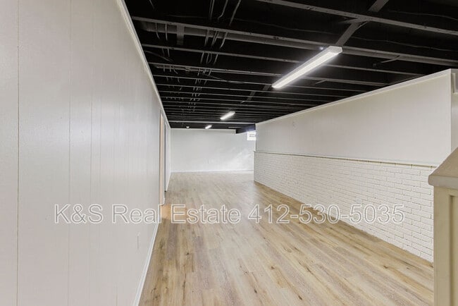 Building Photo - 1020 Grove St