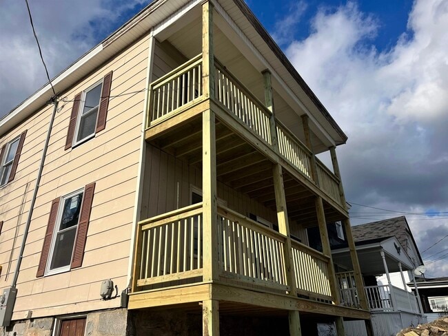 Building Photo - 767 2nd Ave