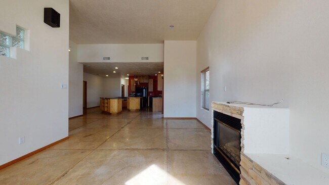 Building Photo - BEAUTIFULL 3 Bedroom  2 Bath IN THE FOOTHILLS