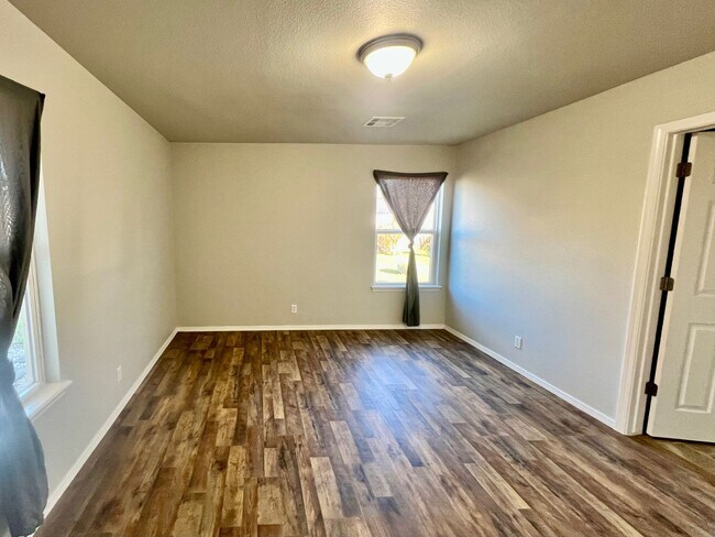 Building Photo - Well-maintained 3-bedroom, 2-bath single-story home built in 2016.