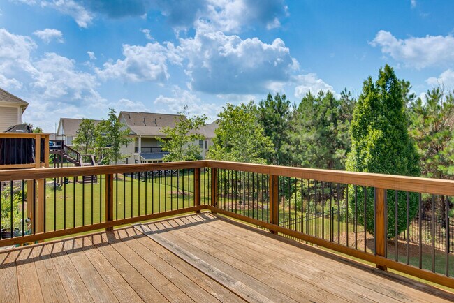 Building Photo - 6275 Bellmoore Park Ln