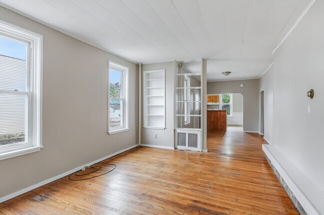 Building Photo - 404-406 Hummel Ave
