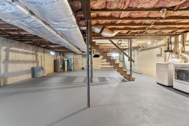 Building Photo - 40 Harkness Dr