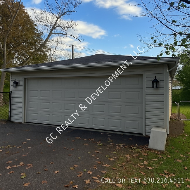 Building Photo - 3001 75th St