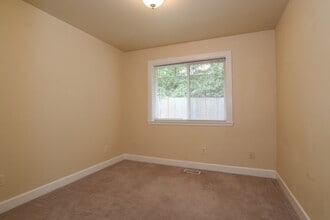 Building Photo - 2900 S Court St