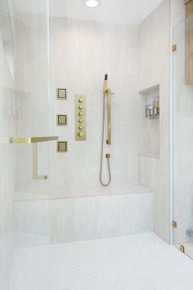 Building Photo - 18826 Winnwood Ln