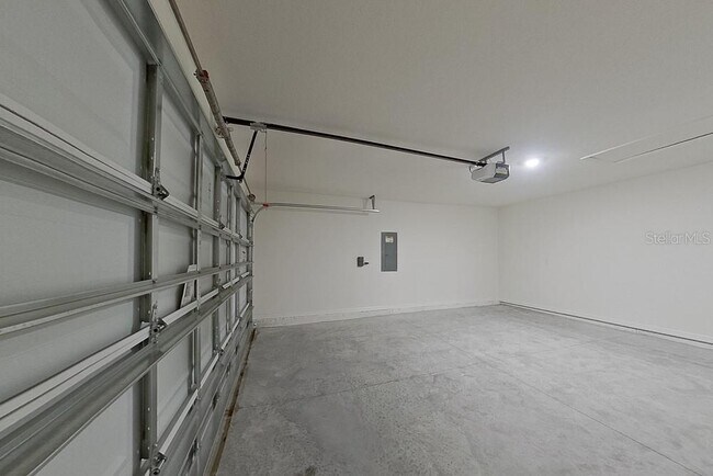 Building Photo - 8590 SW 44th Ct