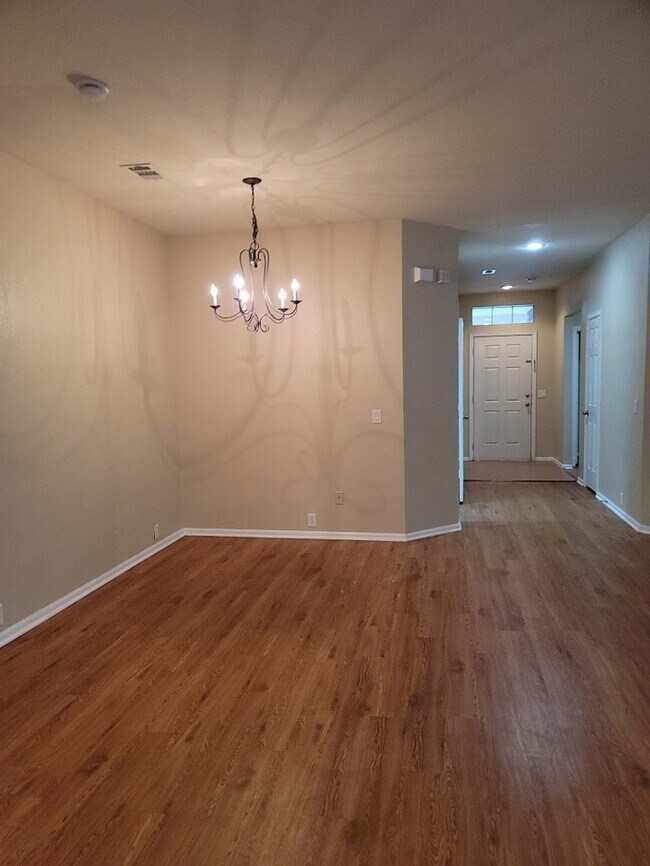 Building Photo - MANSFIELD ISD- ARLINGTON 3/2/2 IN LA FRONTERA