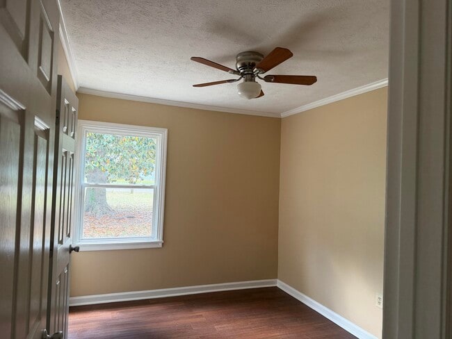 Building Photo - 118 Taylor St