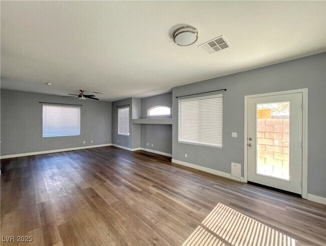 Building Photo - 8589 Peaceful Dreams St