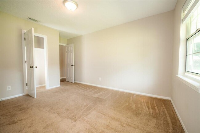 Building Photo - 1850 Panorama Blvd W