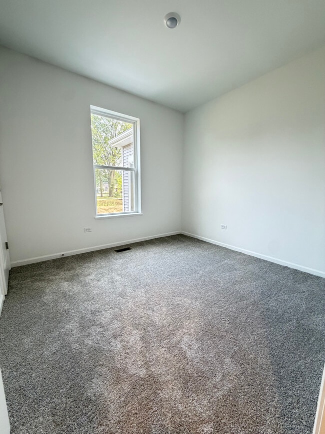 Building Photo - 429 Cottrell Ln