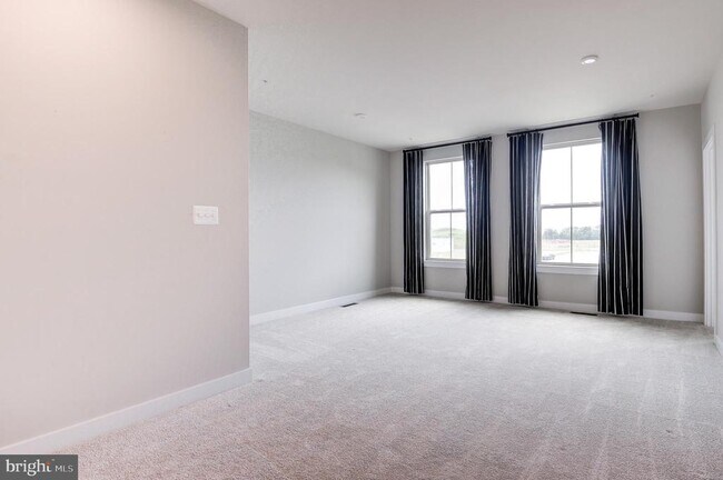 Building Photo - 24276 Thurso Sq