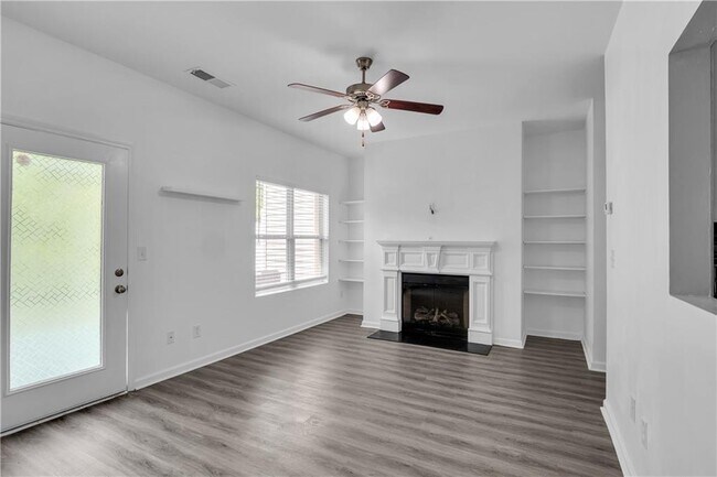 Building Photo - 2827 Creek Bottom Ct